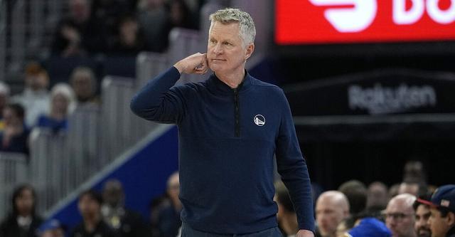 开云体育官方入口-科尔：整支球队都希望阿德巴约留在场上追逐纪录 斯波没必要道歉